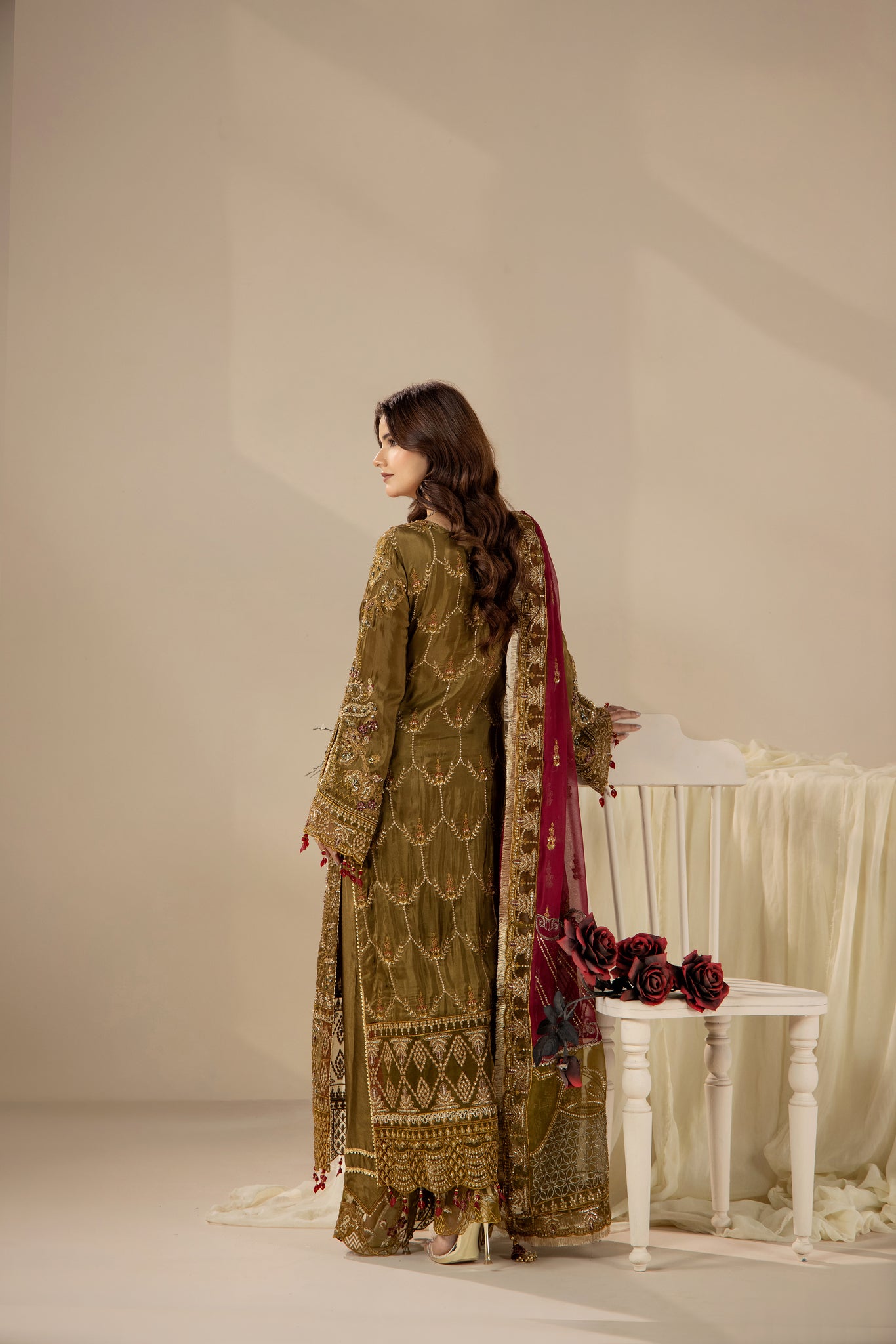 Antique Olive Majesty