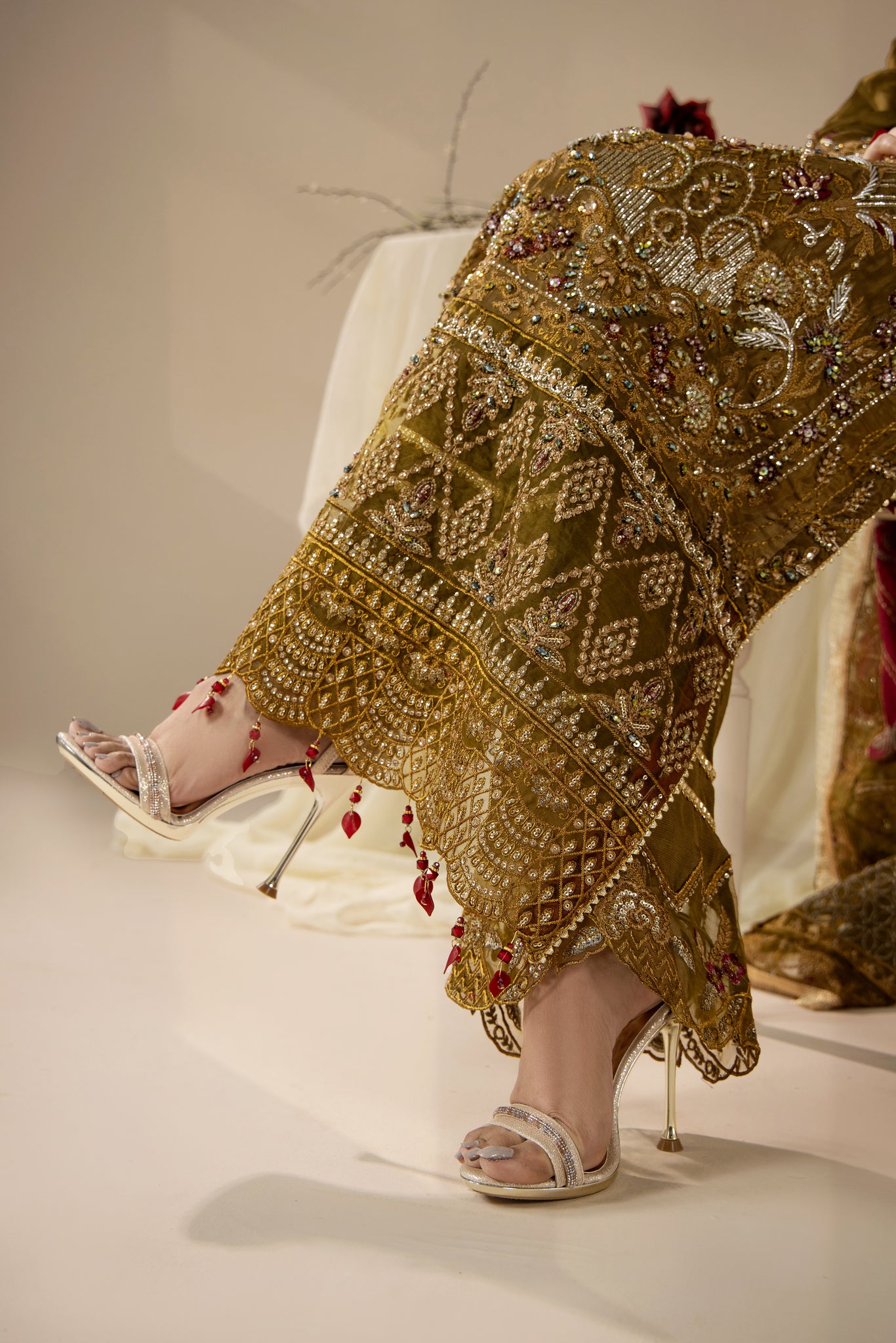 Antique Olive Majesty