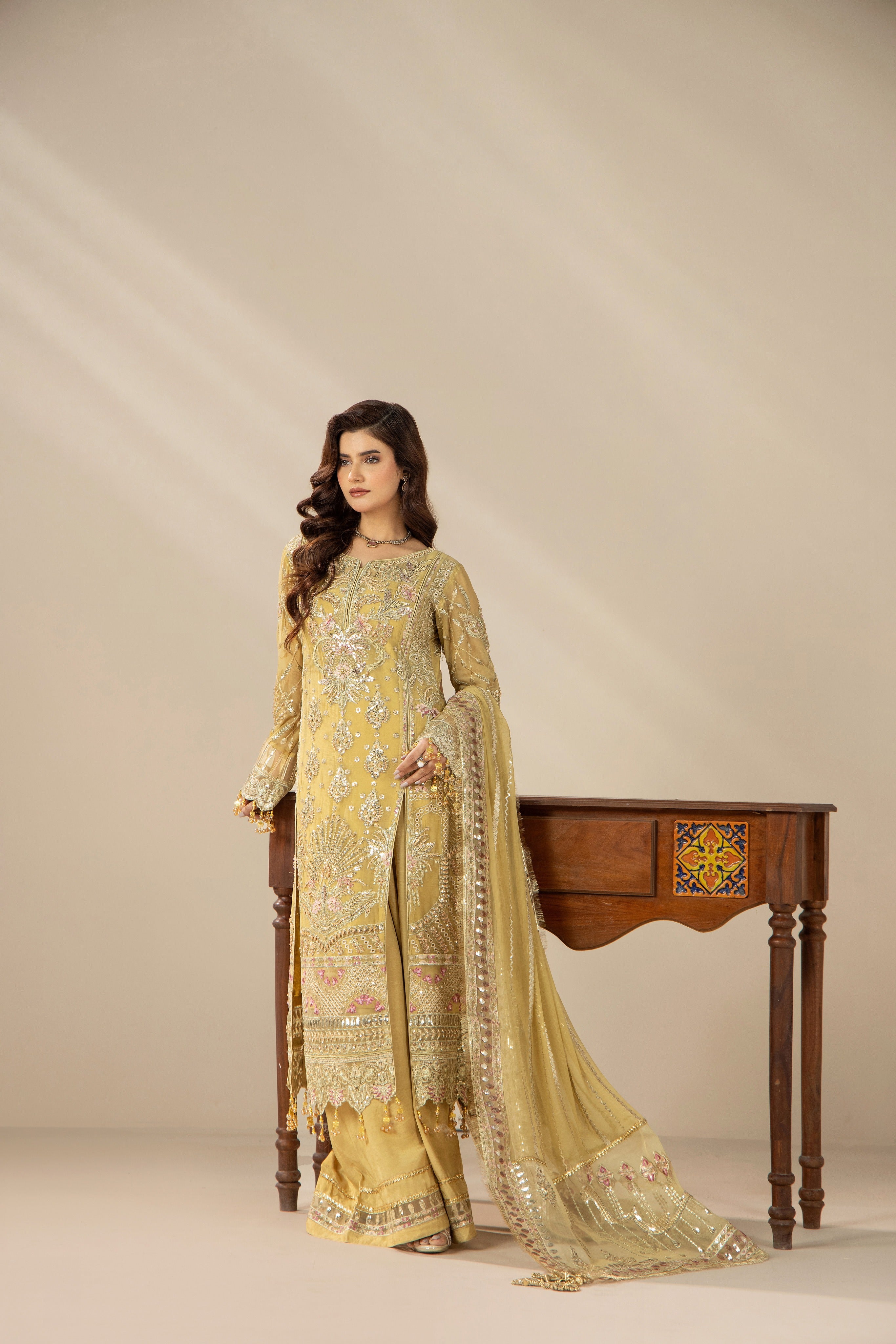 Opulent Gold Harmony