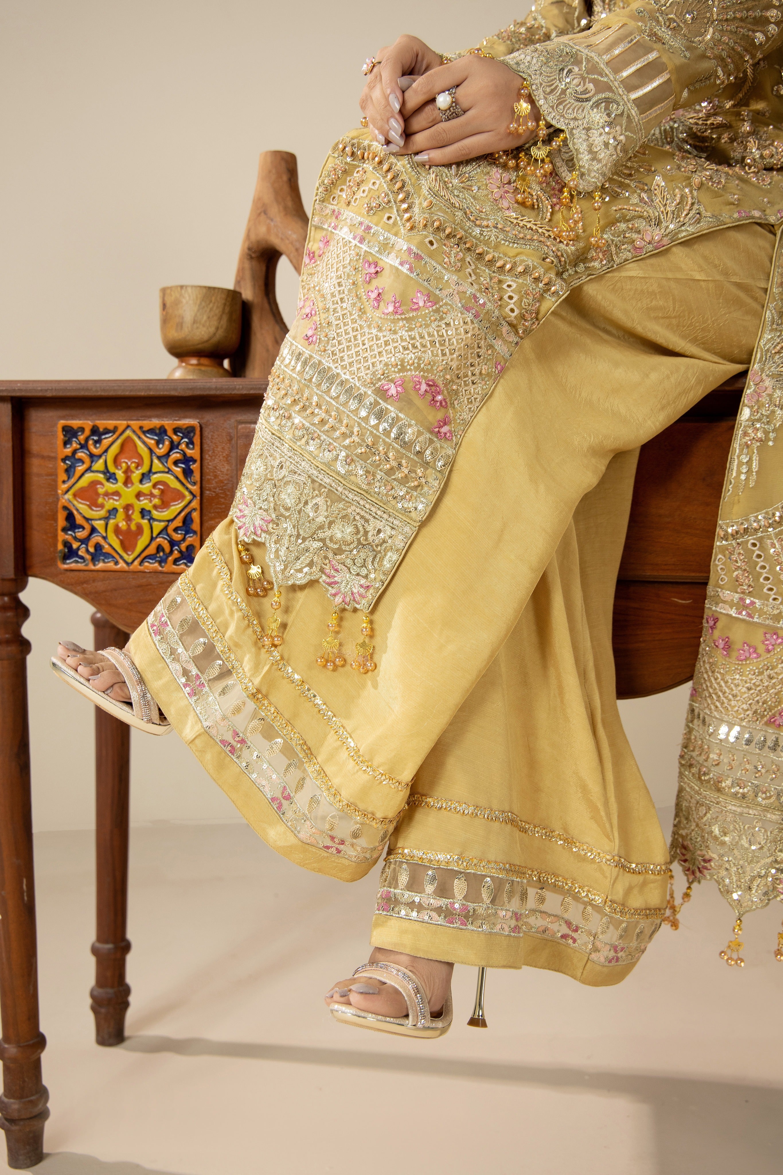 Opulent Gold Harmony